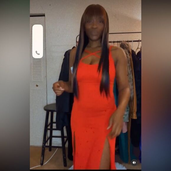 New with Tags Boohoo Red Strappy Plunge Maxi Dress - Picture 3 of 7